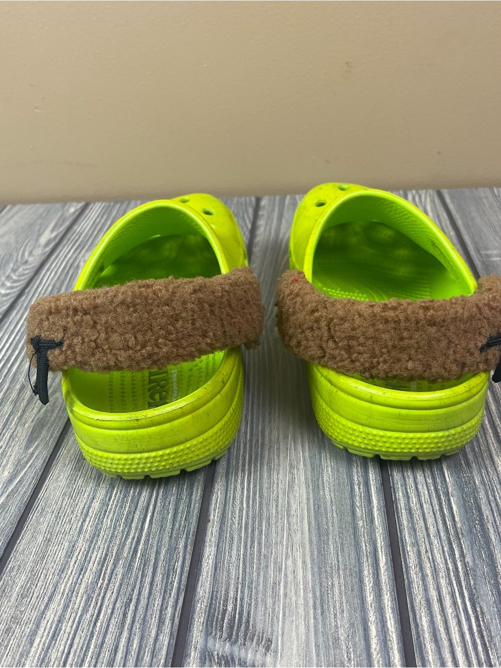 Crocs Shrek Women's 7 - Picture 10 of 12